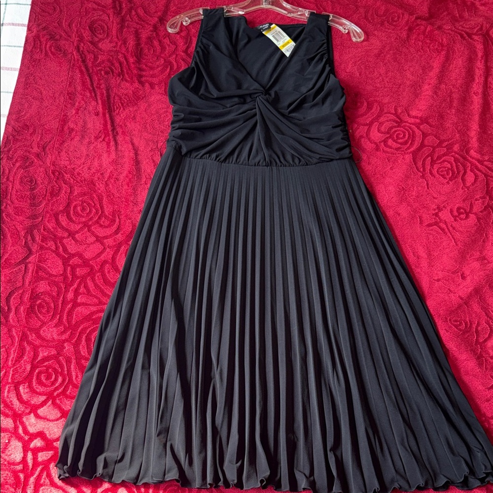 Elegant Black Sleeveless Dress